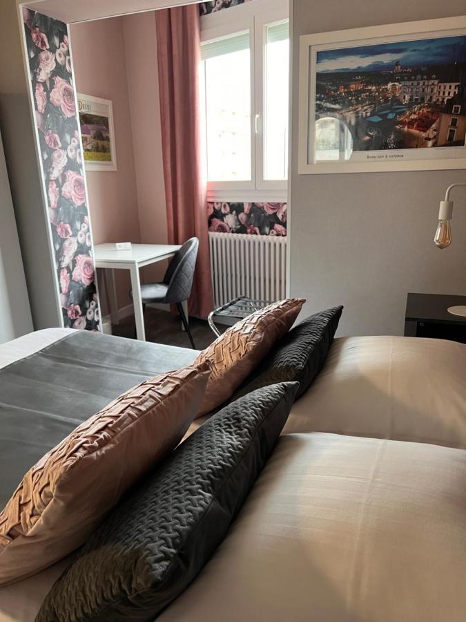 Hotel Alpes Cevennes Guilherand-Granges Exteriör bild